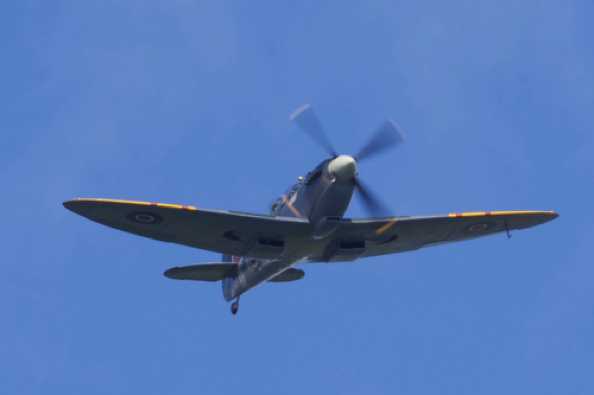 16 September 2021 - 14-03-12

-------------------
Spitfire G-ILDA over Dartmouth & Kingswear